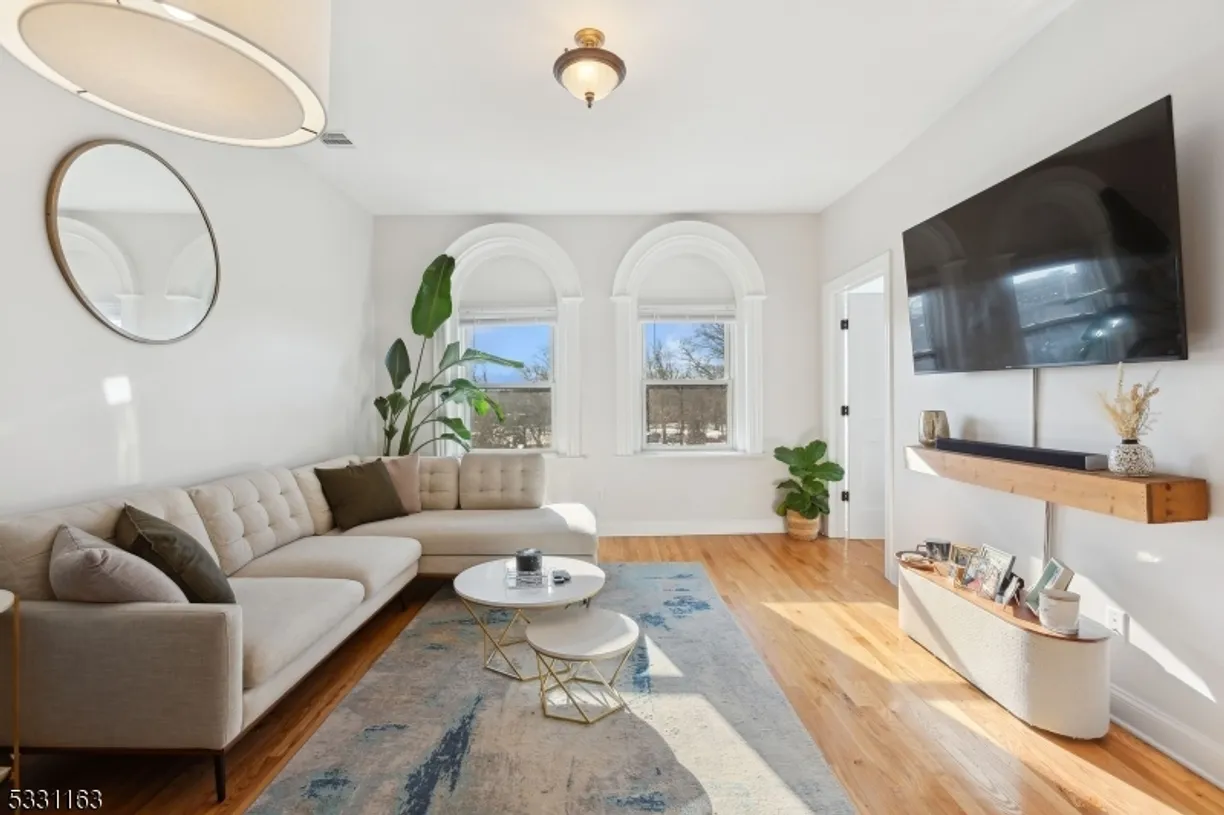 Jersey City/Hoboken Real Estate | View 21 Union Pl | Listing