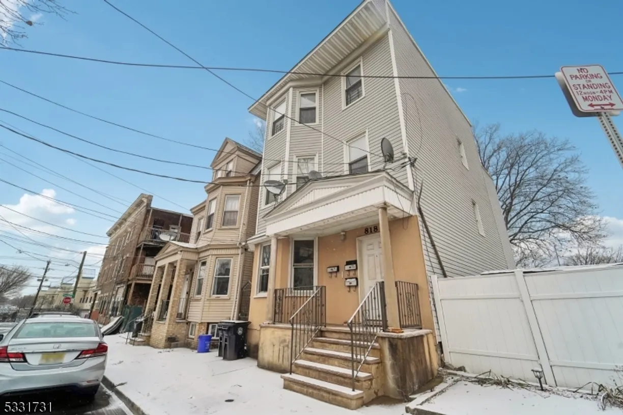 Rockland/Orange/NJ Real Estate | View 818 Hunterdon St
