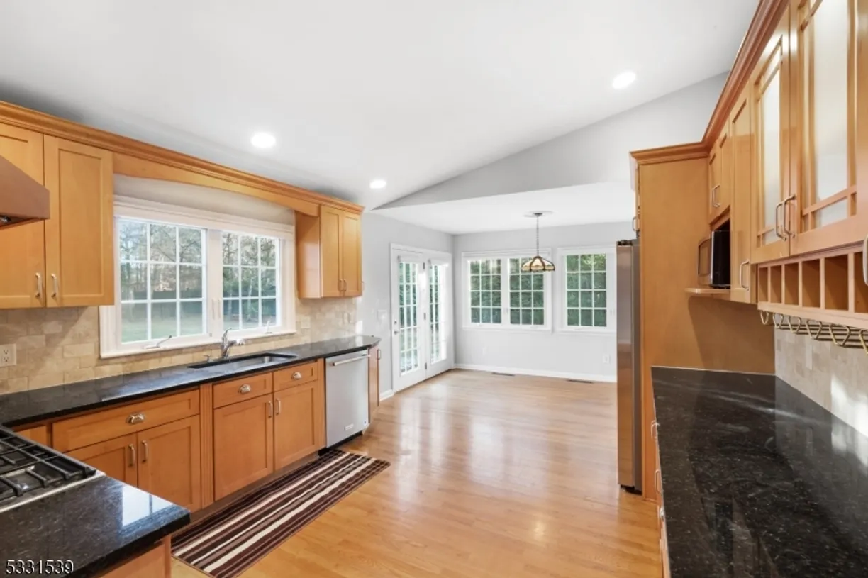 Jersey City/Hoboken Real Estate | View 171 Rockwood Rd | Listing
