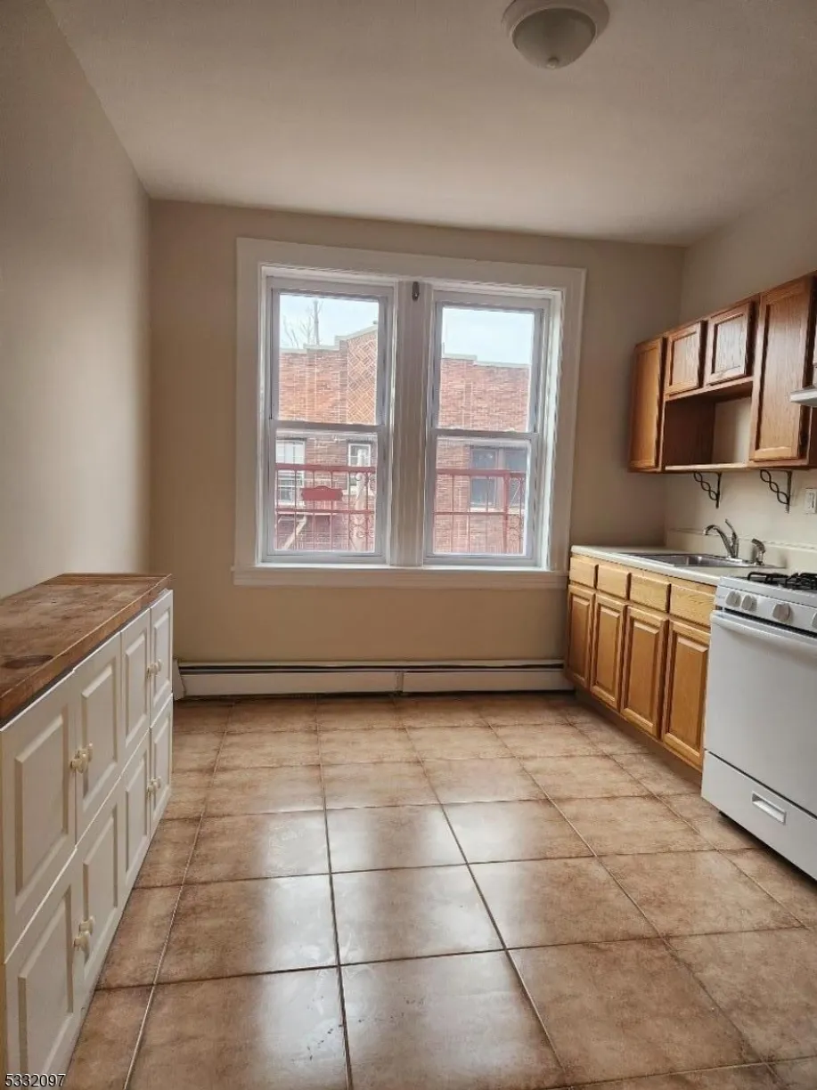 Jersey City/Hoboken Real Estate | View 80 Union Ave C2, C2 | Listing