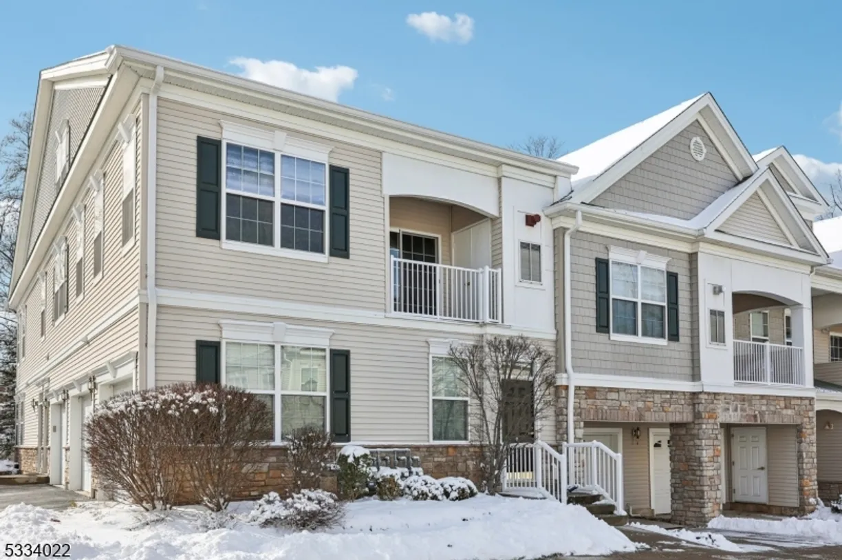 Jersey City/Hoboken Real Estate | View 103 Stone Creek Ct | 2 Beds