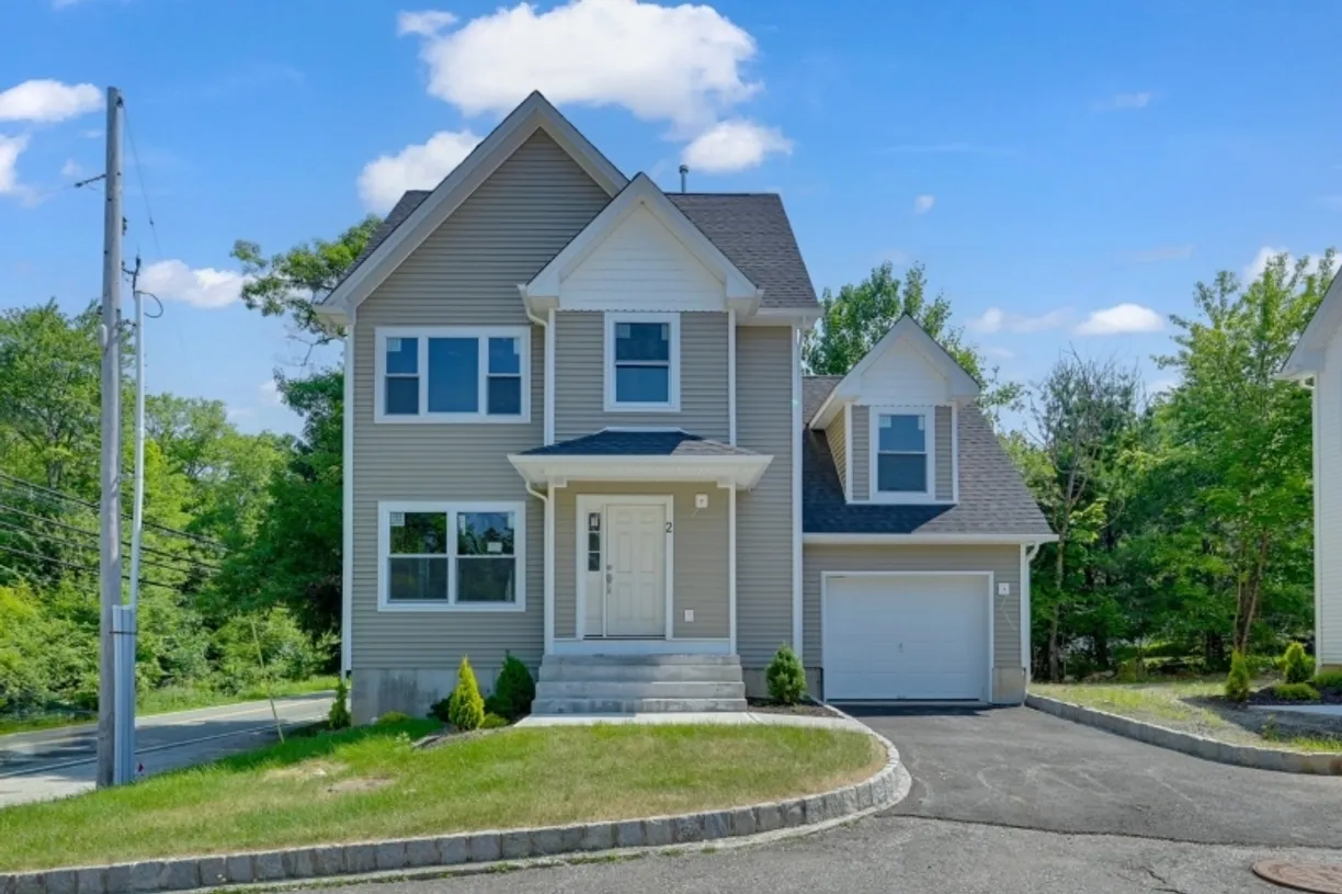 Bergen County Real Estate | View 2 Margots | 2 Beds, 2 Baths