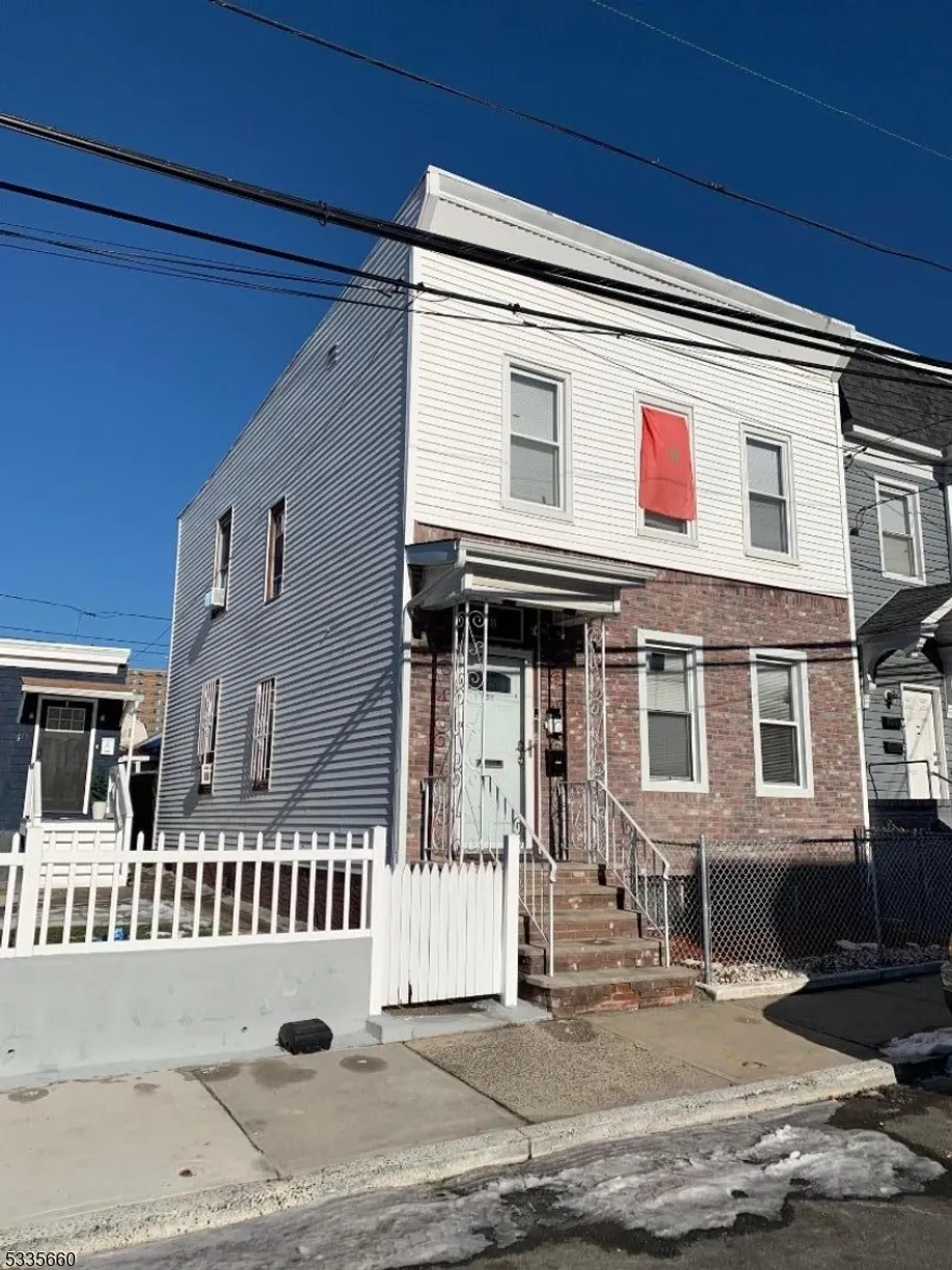 Rockland/Orange/NJ Real Estate | View 38 Arverne Ter | 2 Baths