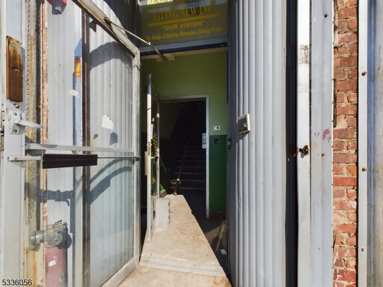 Rockland/Orange/NJ Real Estate | View 649 Clinton Ave | Listing