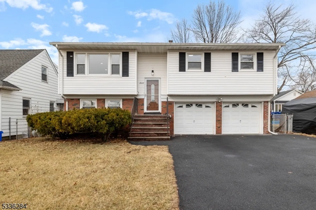 Rockland/Orange/NJ Real Estate | View 828 Baltimore Ave | 4 Beds