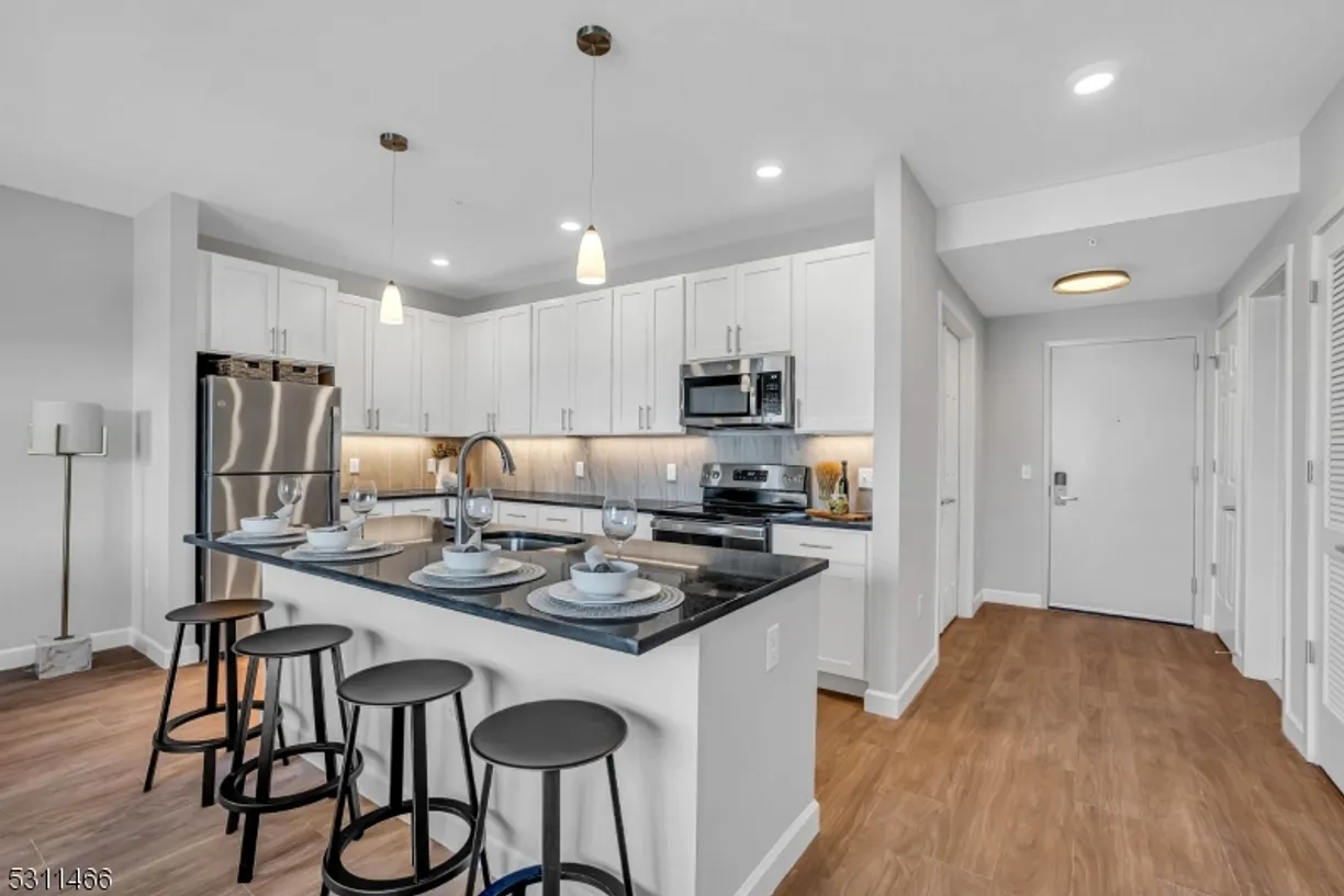 Jersey City/Hoboken Real Estate | View 2003 Morris Ave, 303 | 1 Bed, 1 Bath