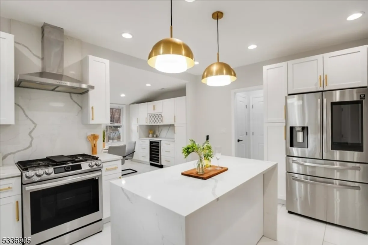 Jersey City/Hoboken Real Estate | View 203 N Center St | 5 Beds