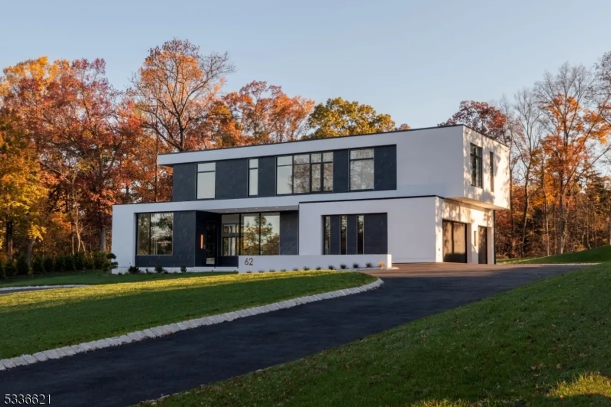 Central NJ/Bucks County, PA Real Estate | View 62 Geiger Ln | 4 Beds, 3 Baths