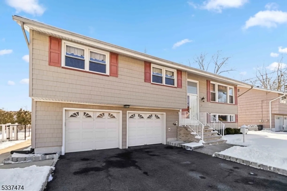 Jersey City/Hoboken Real Estate | View 9 Cypress Ave | 4 Beds