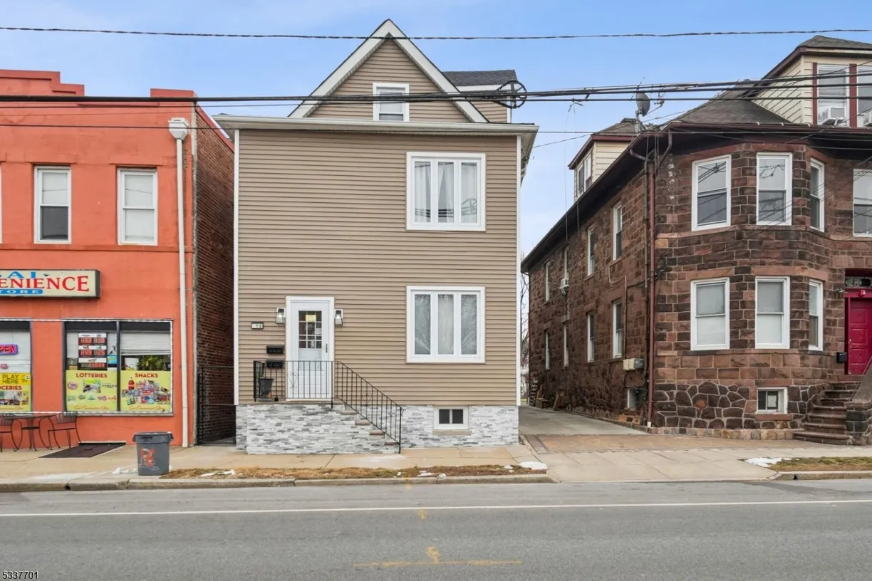 Jersey City/Hoboken Real Estate | View 16 Franklin Ave | 2 Baths