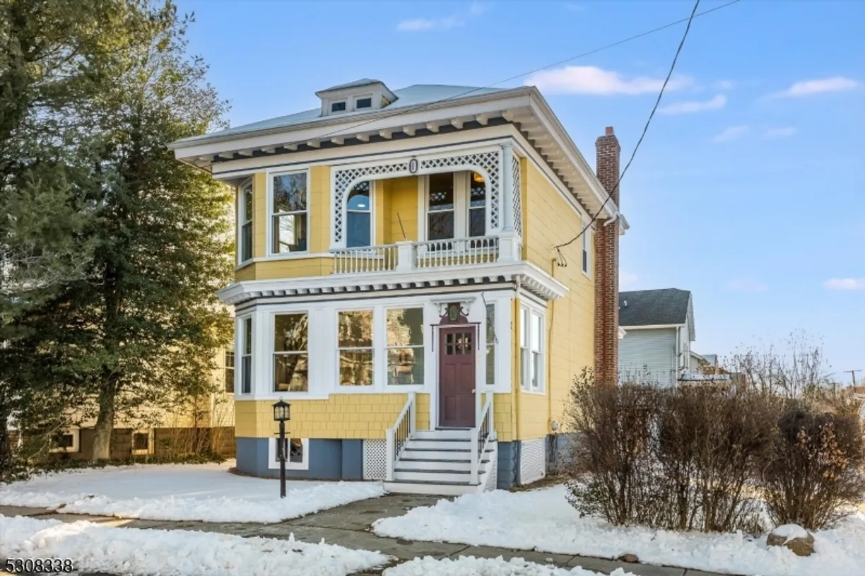 Jersey City/Hoboken Real Estate | View 31 Tuscan St | 3 Beds