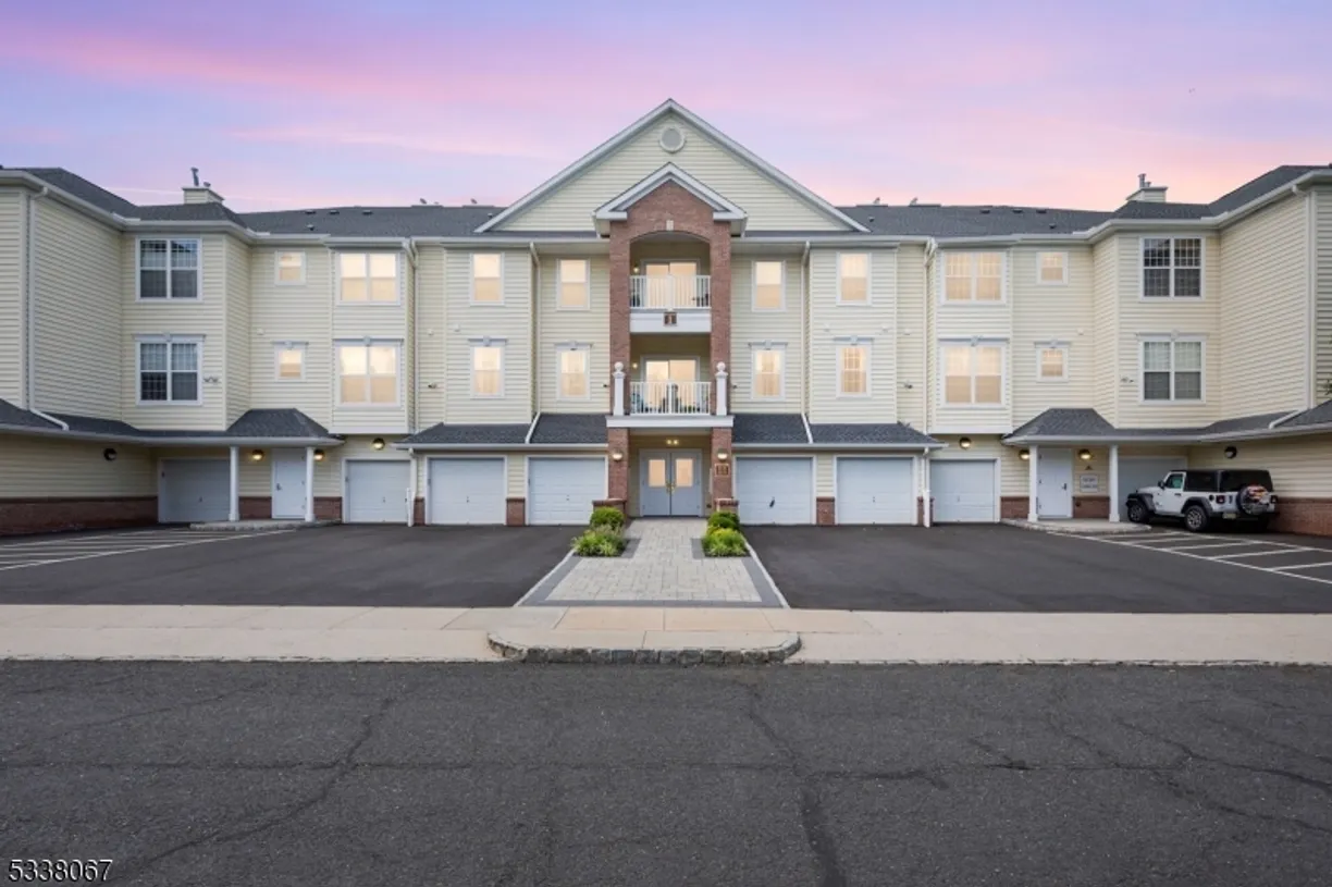 Jersey City/Hoboken Real Estate | View 2206 Courtney Ln | 2 Beds, 2 Baths