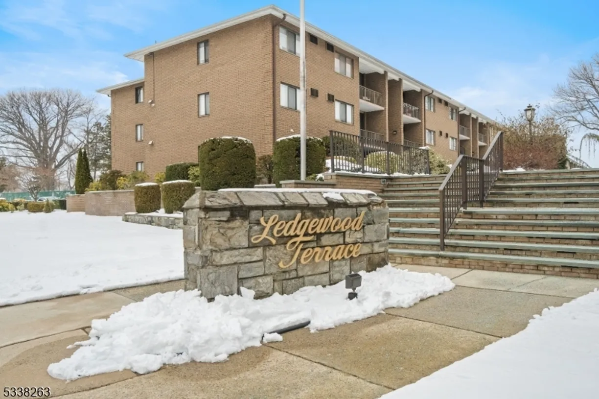 Jersey City/Hoboken Real Estate | View 468 Liberty St, 101 | 2 Beds, 2 Baths