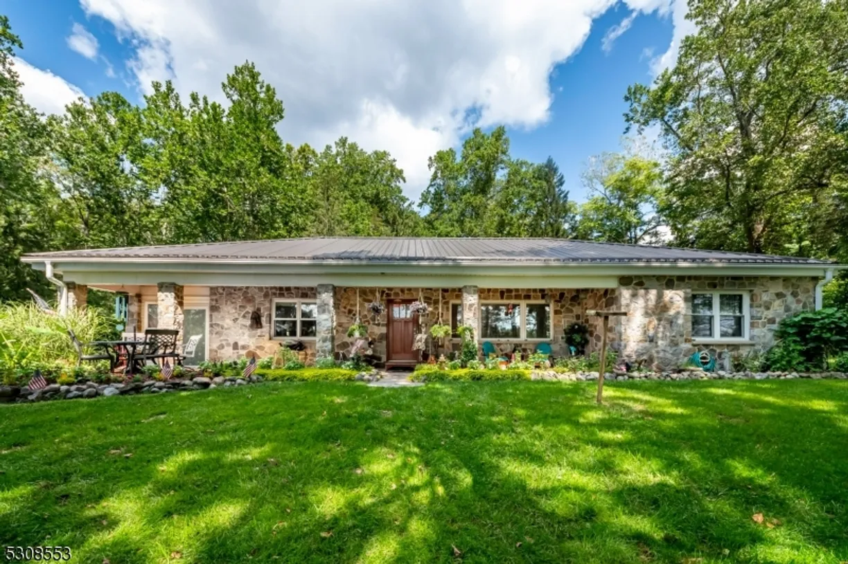 Central NJ/Bucks County, PA Real Estate | View 190 State Route 94 | 3 Beds