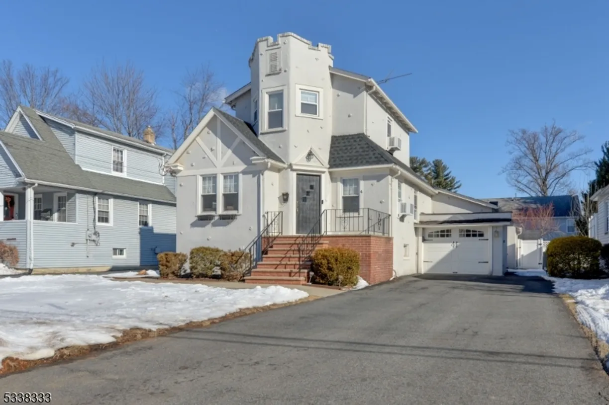 Bergen County Real Estate | View 4 Elmwood Ave | 3 Beds