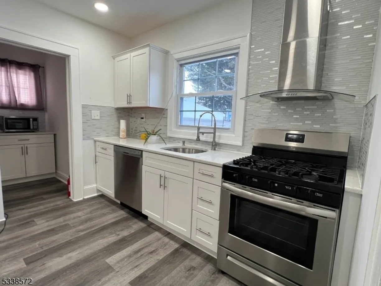 Jersey City/Hoboken Real Estate | View 77 E 8th St | Listing