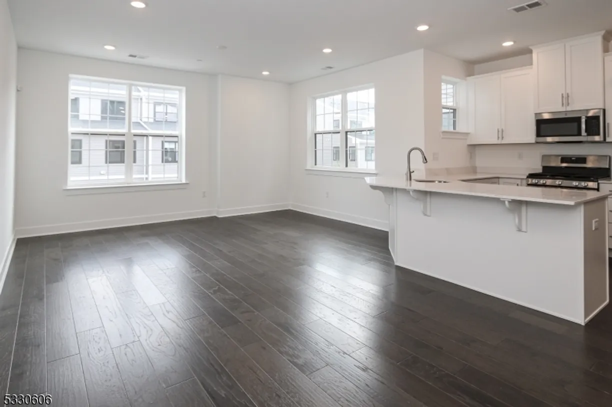 Jersey City/Hoboken Real Estate | View 8 Harvest Way | Listing
