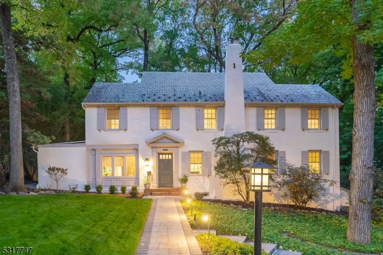 Jersey City/Hoboken Real Estate | View 411 REDMOND ROAD | 4 Beds
