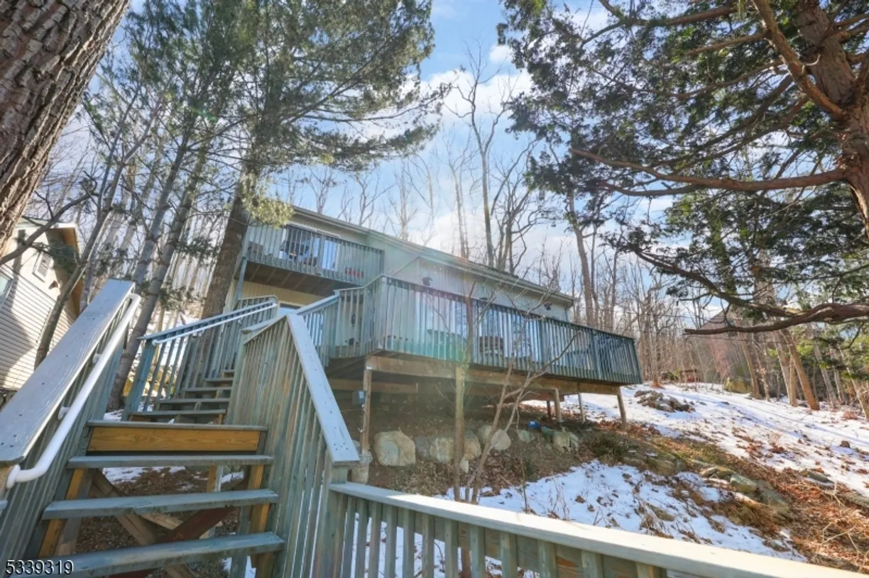 Bergen County Real Estate | View 364 Skyline Lake Dr | Listing