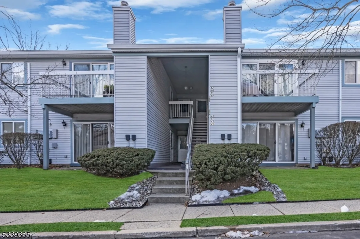Jersey City/Hoboken Real Estate | View 44 Beaconsfield Pl | 2 Beds