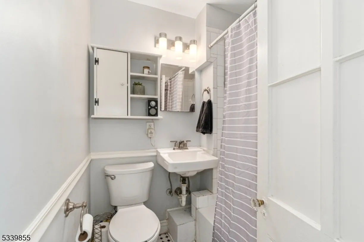 Jersey City/Hoboken Real Estate | View 41 Court House Pl | Listing