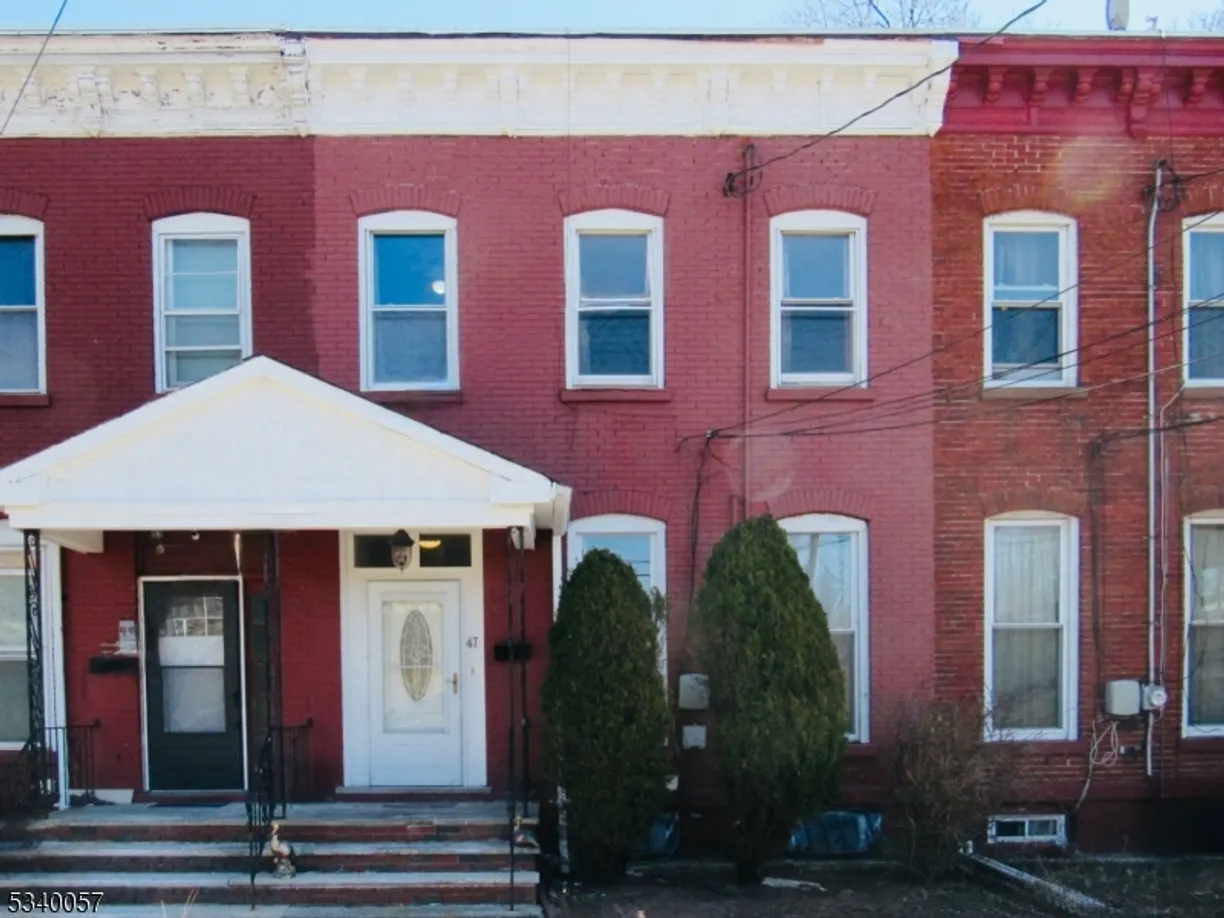 Jersey City/Hoboken Real Estate | View 47 Lake St | 3 Beds, 1 Bath