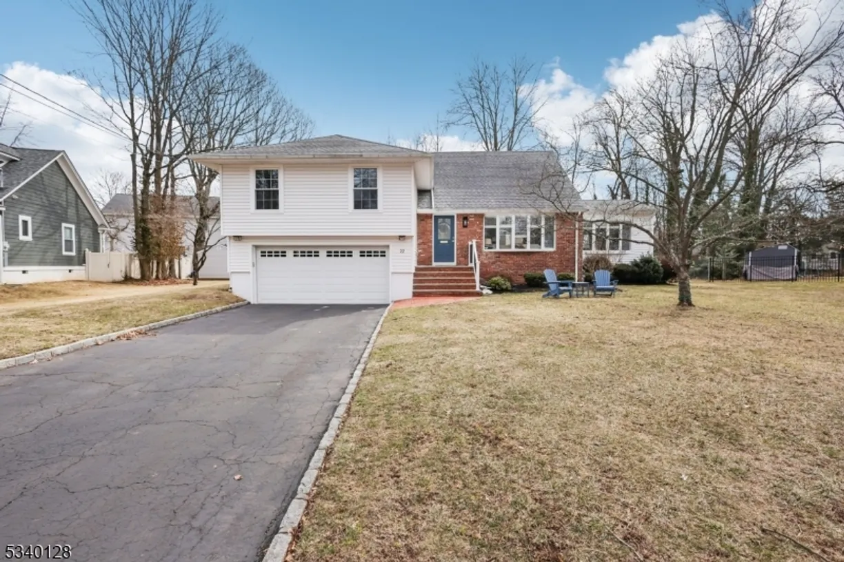 Jersey City/Hoboken Real Estate | View 22 Genesee Trail | 4 Beds