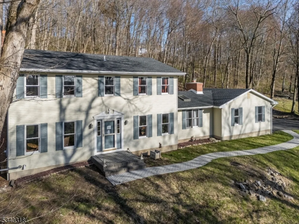 Central NJ/Bucks County, PA Real Estate | View 22 Tamarack Rd | Listing