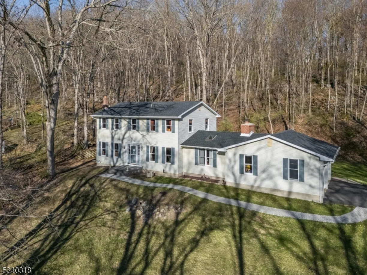 Central NJ/Bucks County, PA Real Estate | View 22 Tamarack Rd | Listing