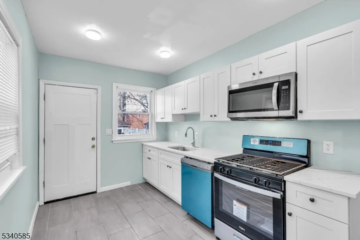 Jersey City/Hoboken Real Estate | View 101 Sanford St | 4 Beds, 2 Baths