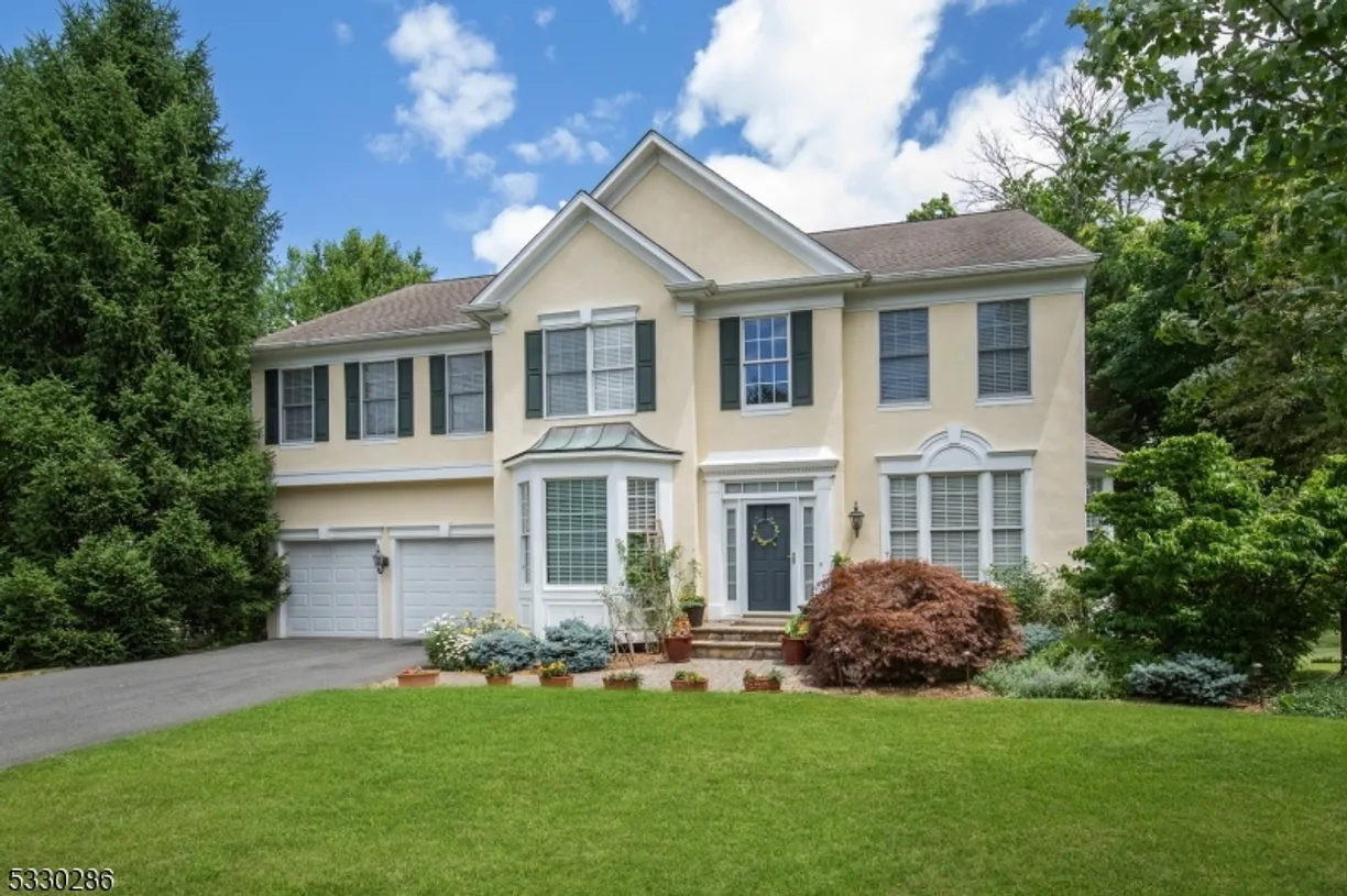 Jersey City/Hoboken Real Estate | View 11 Wellington Dr | 5 Beds