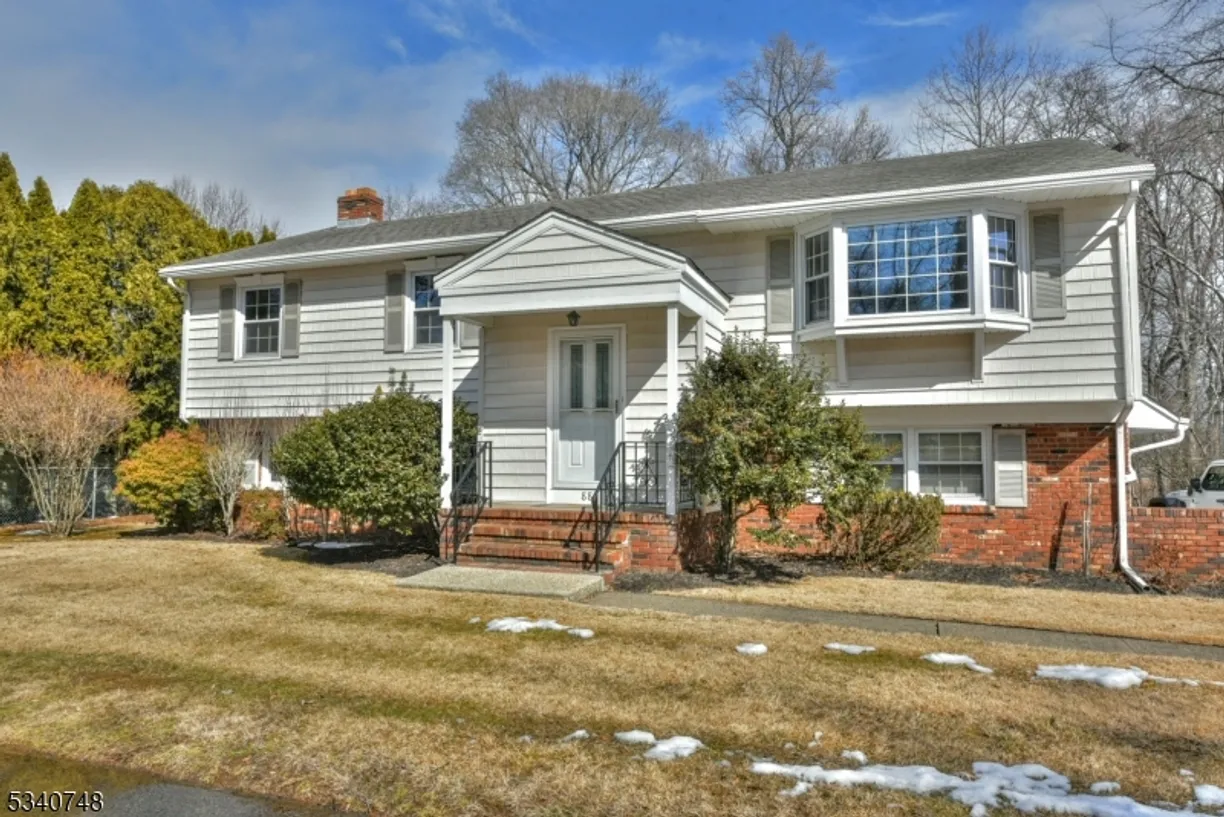 Jersey City/Hoboken Real Estate | View 88 Lions Head Dr W | 4 Beds
