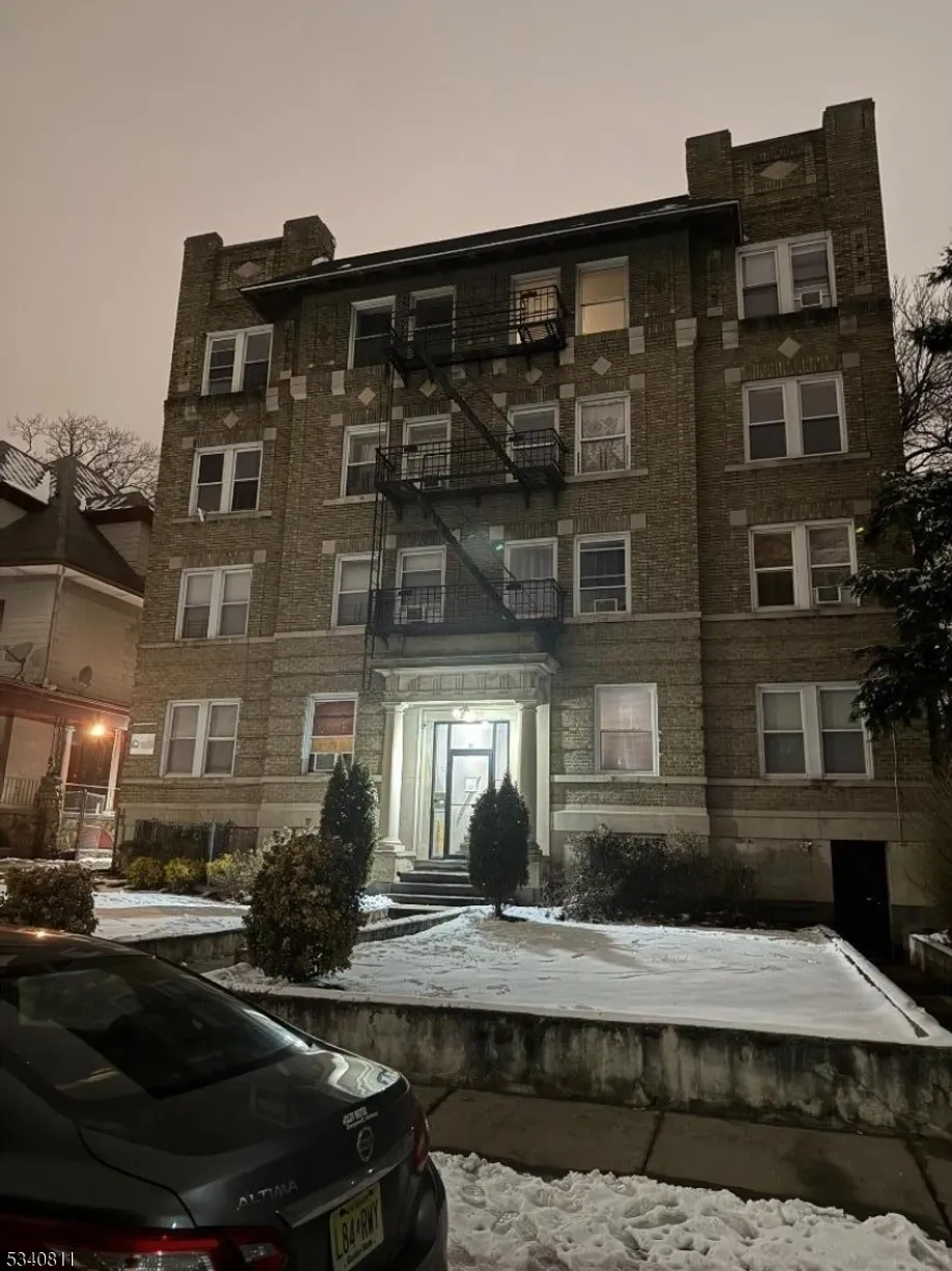 Rockland/Orange/NJ Real Estate | View 31 Beech St, 4B | 2 Beds, 1 Bath