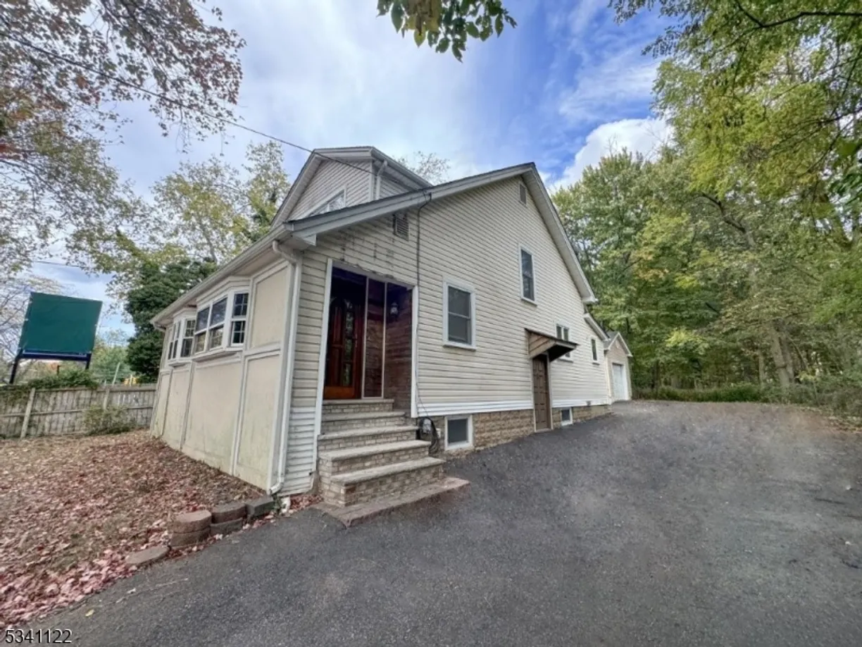 Jersey City/Hoboken Real Estate | View 21 Passaic Ave | 3 Beds