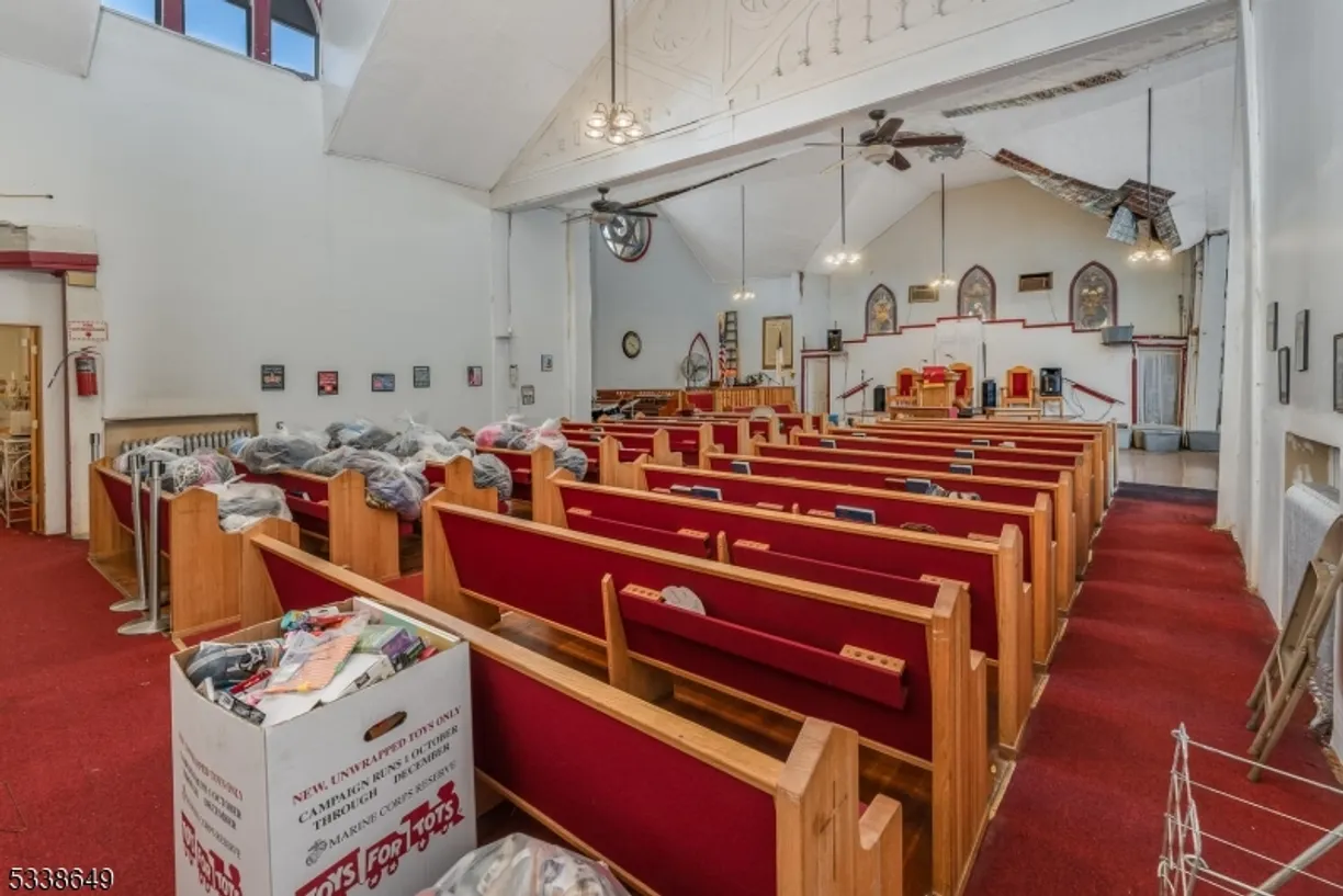 Rockland/Orange/NJ Real Estate | View 220 Littleton Ave | Listing