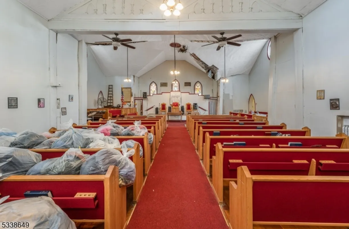 Rockland/Orange/NJ Real Estate | View 220 Littleton Ave | Listing