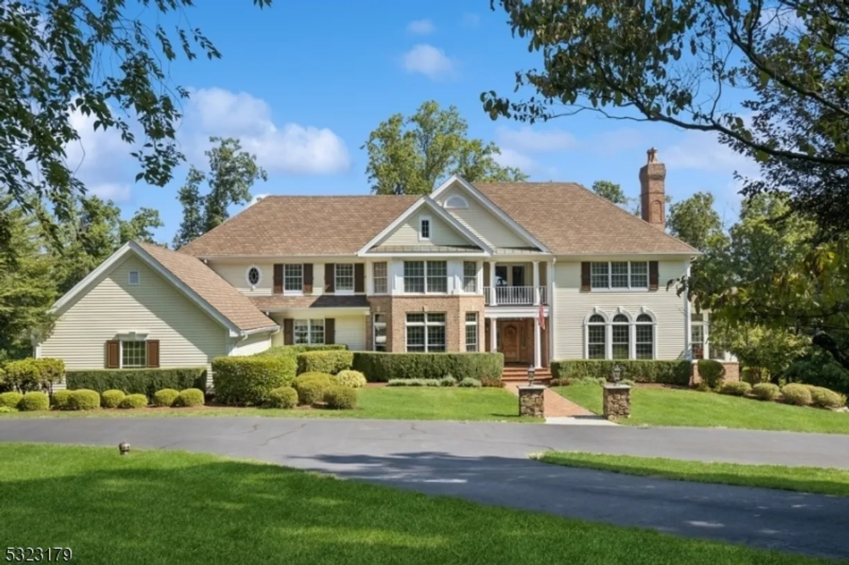 Jersey City/Hoboken Real Estate | View 5 Charlotte Hill Dr | 5 Beds
