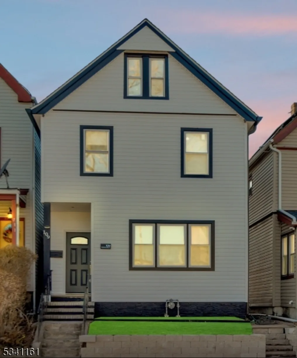 Rockland/Orange/NJ Real Estate | View 109 Bedford St | Listing