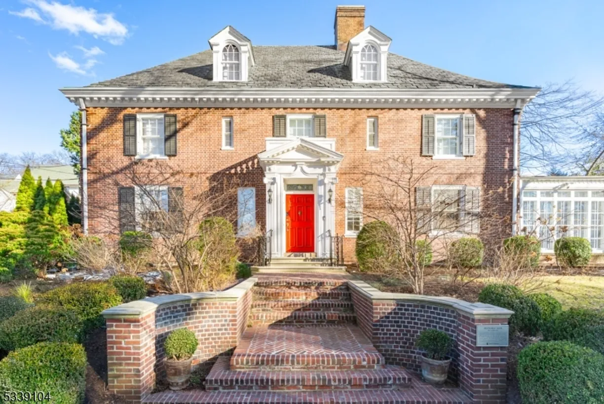 Jersey City/Hoboken Real Estate | View 655 Lake St | 6 Beds, 4 Baths