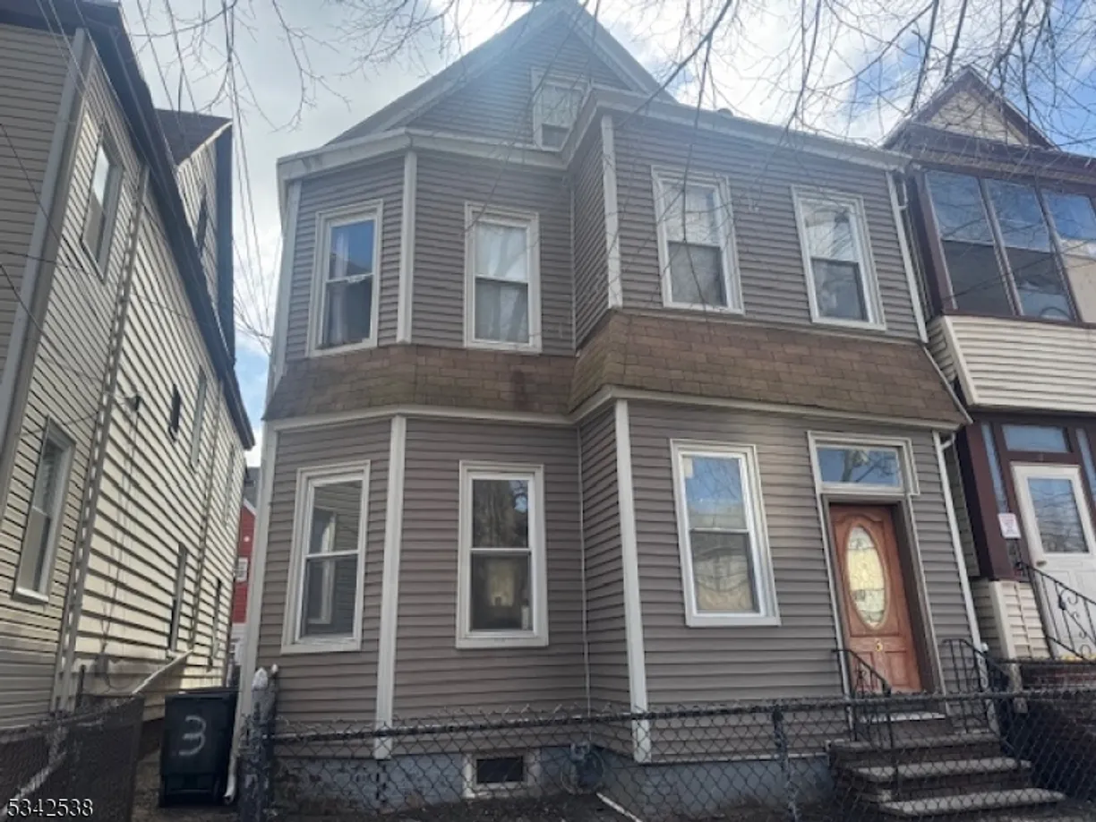 Bergen County Real Estate | View 3 Sherman St | 4 Baths