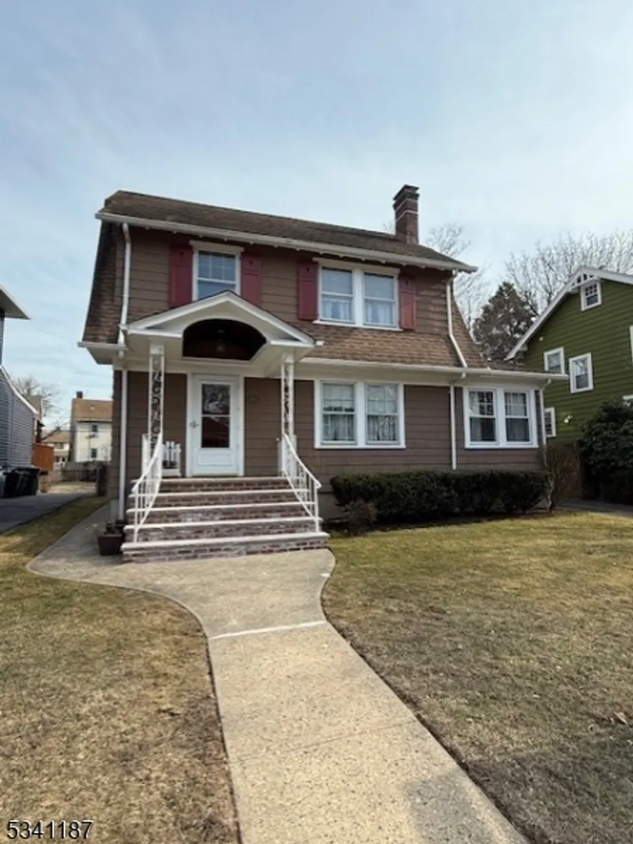Jersey City/Hoboken Real Estate | View 184 W Fairview Ave | 3 Beds