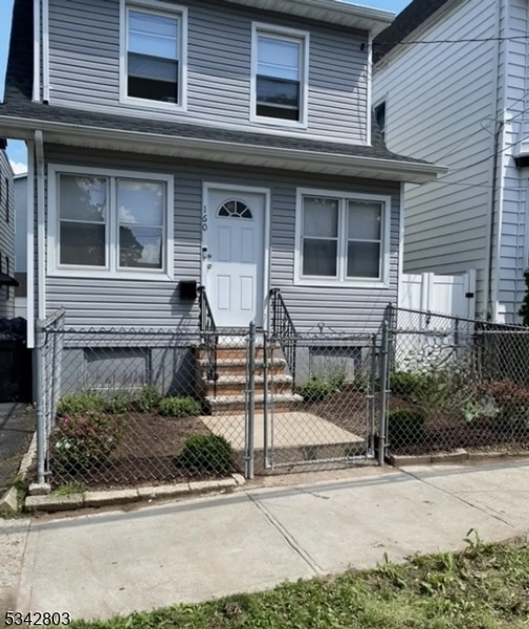 Rockland/Orange/NJ Real Estate | View 160 Vermont Ave | 4 Beds, 2 Baths
