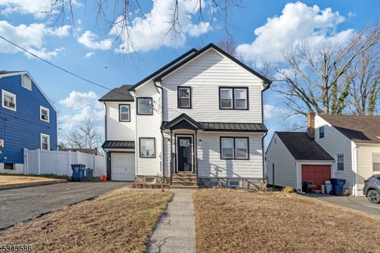 Jersey City/Hoboken Real Estate | View 483 Parker Ave | 4 Beds, 3 Baths