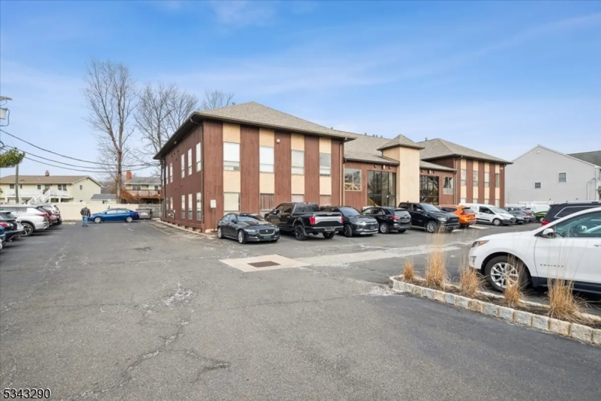 Jersey City/Hoboken Real Estate | View 495 Union Ave | Listing
