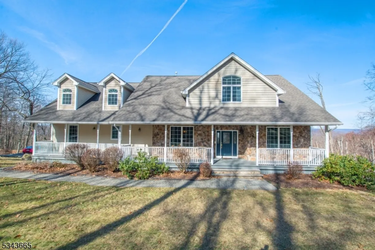 Bergen County Real Estate | View 101 Coventry Way | 6 Beds, 4 Baths