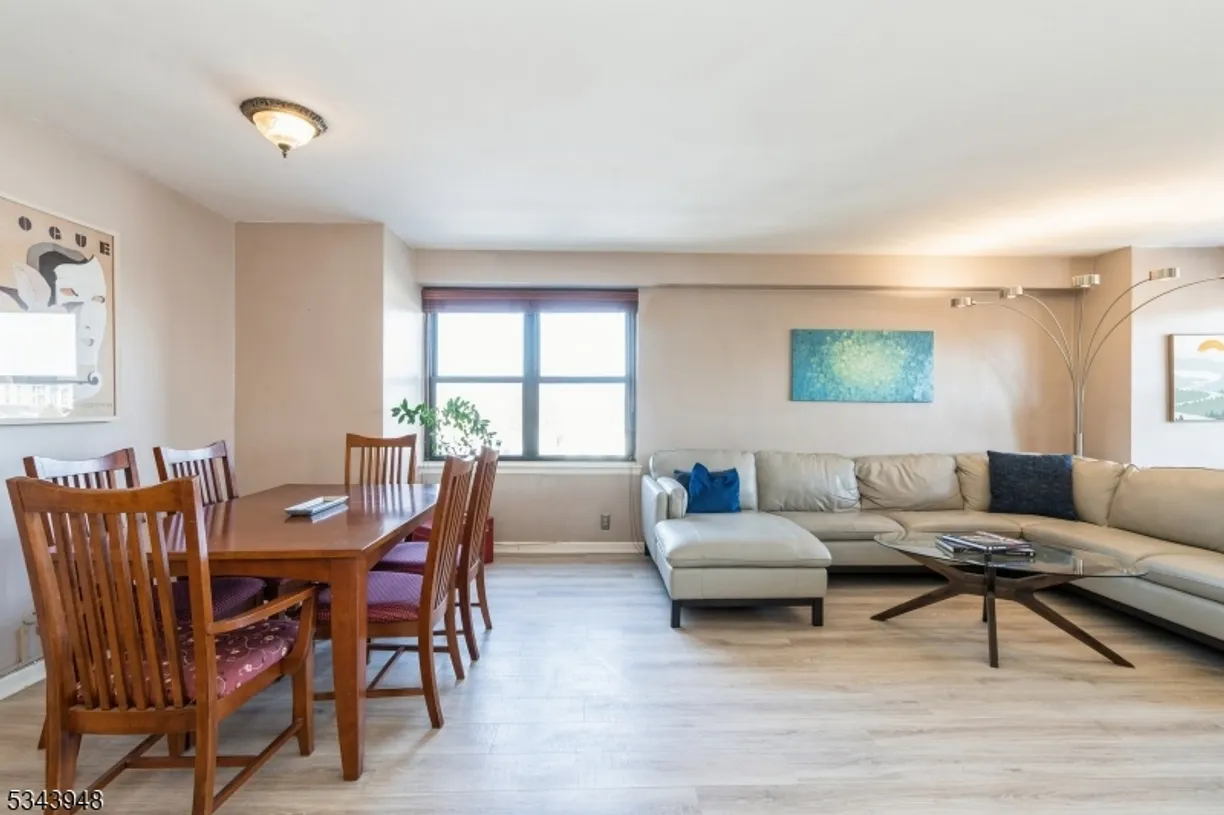 Bergen County Real Estate | View 285 Aycrigg Ave, 6E | Listing
