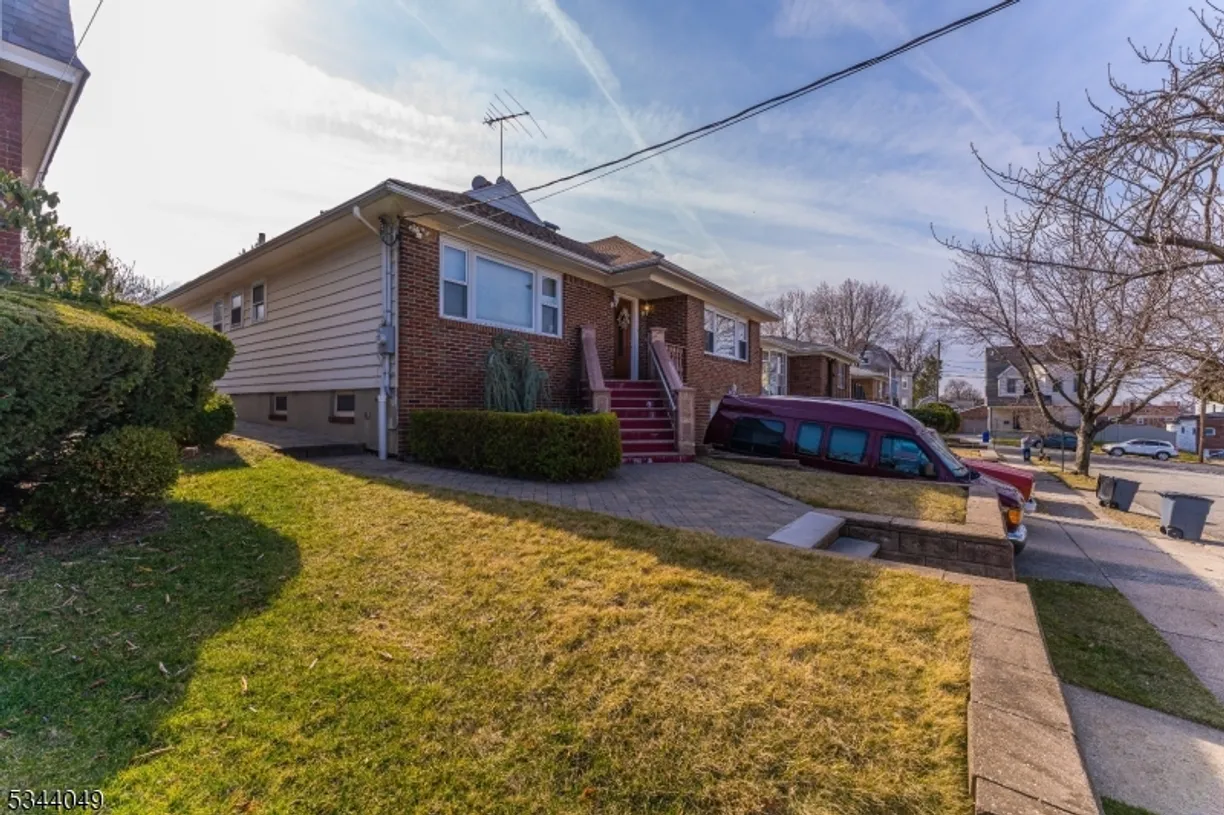Jersey City/Hoboken Real Estate | View 10 Pleasant Pl | Listing