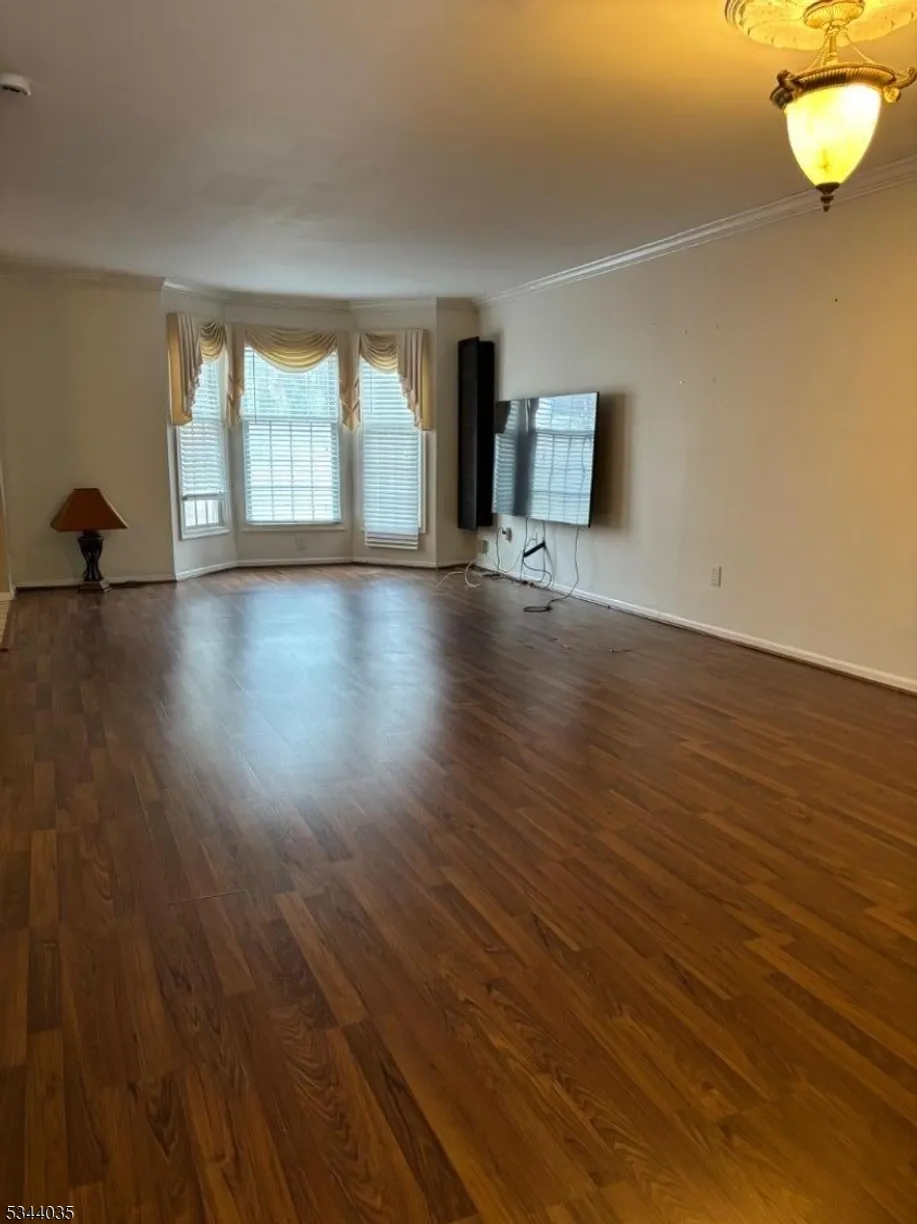 Bergen County Real Estate | View 135 Hawthorne Ct | Listing