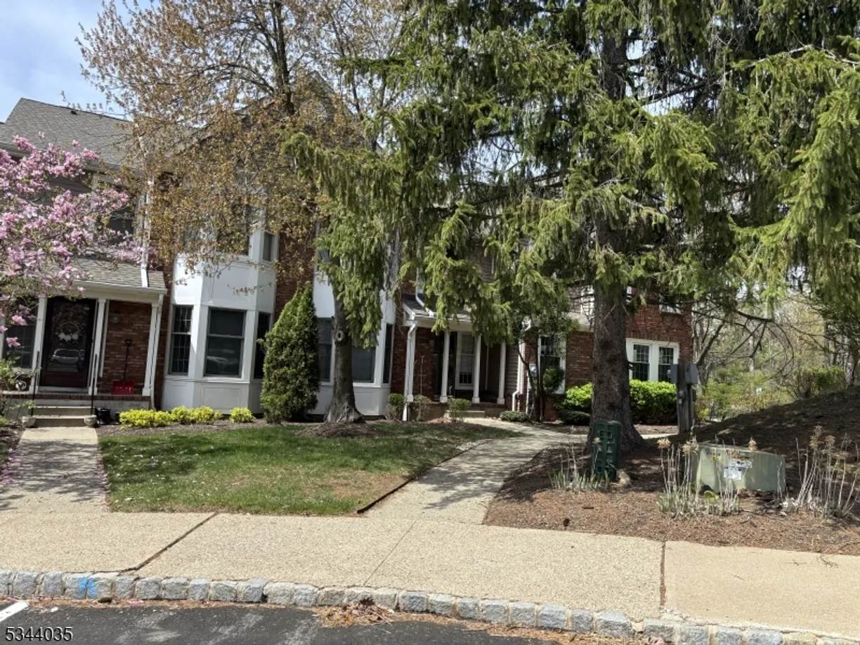 Bergen County Real Estate | View 135 Hawthorne Ct | Listing