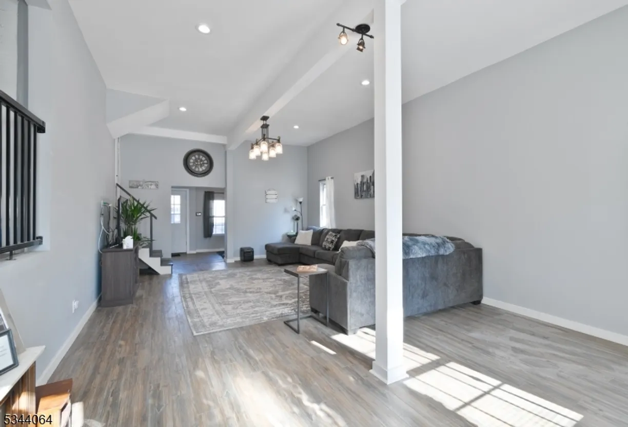 Jersey City/Hoboken Real Estate | View 76 Main St | Listing